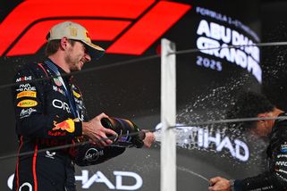 Verstappen stále ční nad ostatními, tvrdí Prost. Podle Rosberga si v příštím roce bude vybírat tým